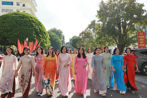 Phụ nữ Công an Thanh Hóa hưởng ứng Tuần lễ Áo dài Việt Nam năm 2026