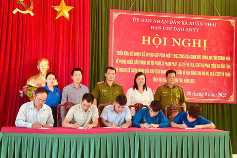 TĂNG CƯỜNG PHÒNG NGỪA, ĐẤU TRANH VỚI TỘI PHẠM MUA BÁN, VẬN CHUYỂN TRÁI PHÉP VŨ KHÍ, VẬT LIỆU NỔ, CÔNG CỤ HỖ TRỢ VÀ PHÁO TRÊN TUYẾN BIÊN GIỚI TỈNH THANH HÓA