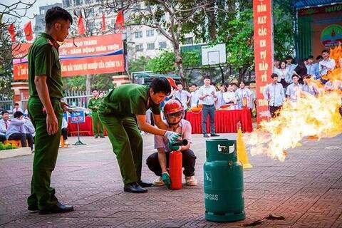 Nâng cao kỹ năng phòng ngừa cháy, nổ, thoát nạn an toàn trong học đường