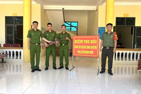 Tuyên truyền, vận động Nhân dân tự giác giao nộp vũ khí