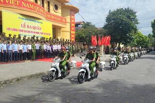<a href="/tin-tuc-su-kien/huong-ve-co-so2" title="Phong trào toàn dân bảo vệ ANTQ" rel="dofollow">Phong trào toàn dân bảo vệ ANTQ</a>