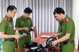 <a href="/tin-tuc-su-kien/tin-an-ninh-trat-tu" title="Tin An ninh trật tự" rel="dofollow">Tin An ninh trật tự</a>
