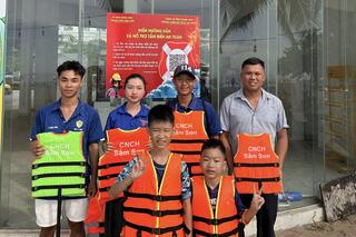 <a href="/tin-tuc-su-kien/tin-hoat-dong" title="Tin hoạt động" rel="dofollow">Tin hoạt động</a>