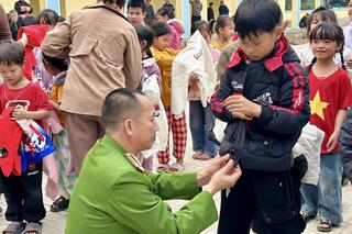 <a href="/tin-tuc-su-kien/tin-hoat-dong" title="Tin hoạt động" rel="dofollow">Tin hoạt động</a>