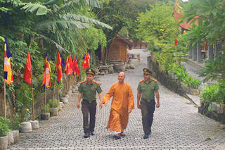 <a href="/tin-tuc-su-kien/tin-an-ninh-trat-tu" title="Tin An ninh trật tự" rel="dofollow">Tin An ninh trật tự</a>