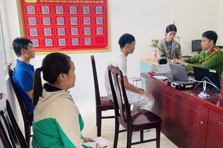 <a href="/tin-tuc-su-kien/tin-hoat-dong" title="Tin hoạt động" rel="dofollow">Tin hoạt động</a>