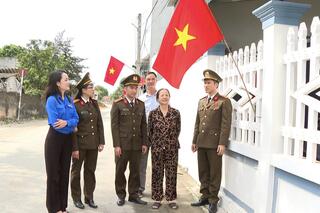 <a href="/tin-tuc-su-kien/tin-an-ninh-trat-tu" title="Tin An ninh trật tự" rel="dofollow">Tin An ninh trật tự</a>