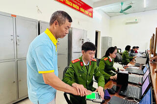 <a href="/tin-tuc-su-kien/tin-hoat-dong" title="Tin hoạt động" rel="dofollow">Tin hoạt động</a>