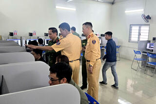 <a href="/tin-tuc-su-kien/tin-hoat-dong" title="Tin hoạt động" rel="dofollow">Tin hoạt động</a>