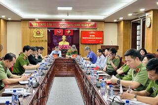 <a href="/tin-tuc-su-kien/tin-hoat-dong" title="Tin hoạt động" rel="dofollow">Tin hoạt động</a>