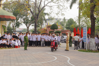 <a href="/tin-tuc-su-kien/tin-hoat-dong" title="Tin hoạt động" rel="dofollow">Tin hoạt động</a>