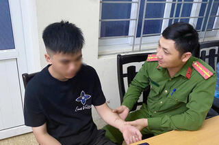 <a href="/tin-tuc-su-kien/tin-hoat-dong" title="Tin hoạt động" rel="dofollow">Tin hoạt động</a>