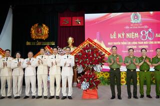 <a href="/tin-tuc-su-kien/tin-hoat-dong" title="Tin hoạt động" rel="dofollow">Tin hoạt động</a>