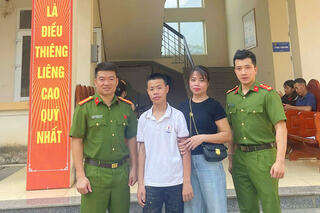 <a href="/tin-tuc-su-kien/tin-hoat-dong" title="Tin hoạt động" rel="dofollow">Tin hoạt động</a>