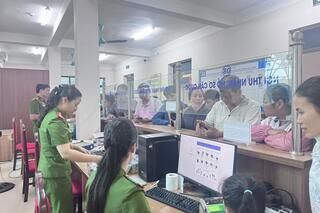 <a href="/tin-tuc-su-kien/tin-hoat-dong" title="Tin hoạt động" rel="dofollow">Tin hoạt động</a>