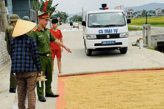 <a href="/tin-tuc-su-kien/tin-hoat-dong" title="Tin hoạt động" rel="dofollow">Tin hoạt động</a>