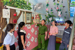 <a href="/tin-tuc-su-kien/tin-hoat-dong" title="Tin hoạt động" rel="dofollow">Tin hoạt động</a>