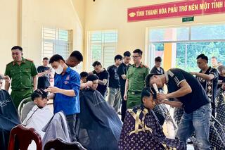 <a href="/tin-tuc-su-kien/tin-hoat-dong" title="Tin hoạt động" rel="dofollow">Tin hoạt động</a>