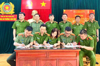 <a href="/tin-tuc-su-kien/tin-hoat-dong" title="Tin hoạt động" rel="dofollow">Tin hoạt động</a>