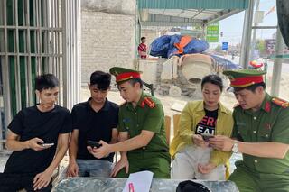 <a href="/tin-tuc-su-kien/tin-hoat-dong" title="Tin hoạt động" rel="dofollow">Tin hoạt động</a>