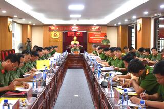 <a href="/tin-tuc-su-kien/tin-hoat-dong" title="Tin hoạt động" rel="dofollow">Tin hoạt động</a>