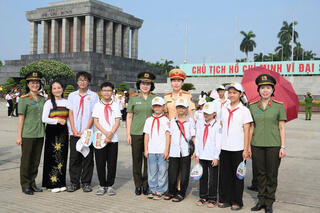<a href="/tin-tuc-su-kien/tin-hoat-dong" title="Tin hoạt động" rel="dofollow">Tin hoạt động</a>