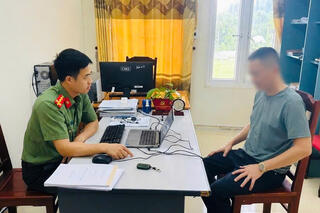 <a href="/tin-tuc-su-kien/tin-hoat-dong" title="Tin hoạt động" rel="dofollow">Tin hoạt động</a>