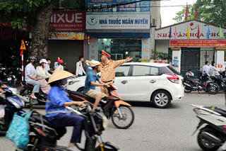 <a href="/tin-tuc-su-kien/tin-hoat-dong" title="Tin hoạt động" rel="dofollow">Tin hoạt động</a>
