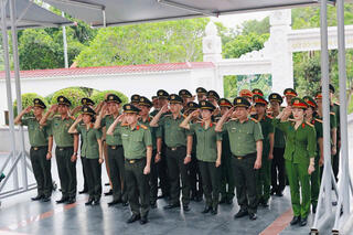 <a href="/tin-tuc-su-kien/tin-hoat-dong" title="Tin hoạt động" rel="dofollow">Tin hoạt động</a>
