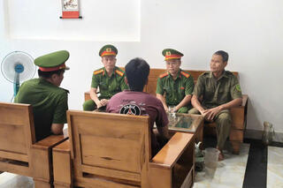 <a href="/tin-tuc-su-kien/tin-hoat-dong" title="Tin hoạt động" rel="dofollow">Tin hoạt động</a>