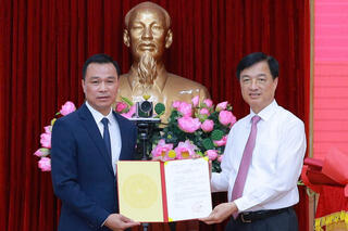 <a href="/tin-tuc-su-kien/tin-hoat-dong" title="Tin hoạt động" rel="dofollow">Tin hoạt động</a>