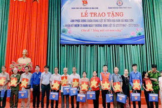 <a href="/tin-tuc-su-kien/tin-hoat-dong" title="Tin hoạt động" rel="dofollow">Tin hoạt động</a>