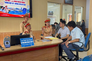 <a href="/tin-tuc-su-kien/tin-hoat-dong" title="Tin hoạt động" rel="dofollow">Tin hoạt động</a>