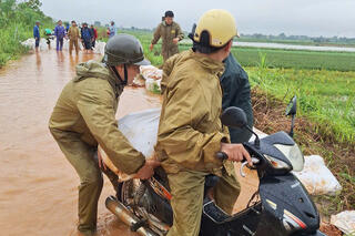 <a href="/tin-tuc-su-kien/tin-hoat-dong" title="Tin hoạt động" rel="dofollow">Tin hoạt động</a>