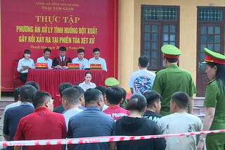 <a href="/tin-tuc-su-kien/tin-hoat-dong" title="Tin hoạt động" rel="dofollow">Tin hoạt động</a>