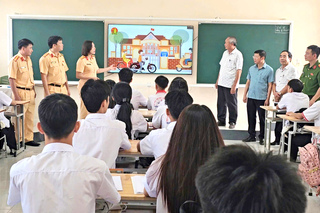 <a href="/tin-tuc-su-kien/tin-hoat-dong" title="Tin hoạt động" rel="dofollow">Tin hoạt động</a>