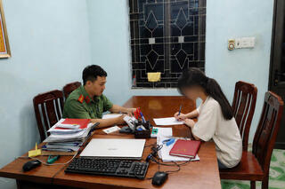 <a href="/tin-tuc-su-kien/tin-hoat-dong" title="Tin hoạt động" rel="dofollow">Tin hoạt động</a>