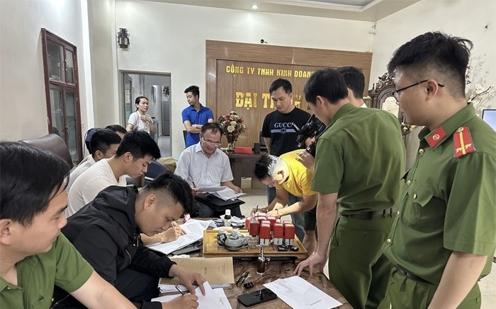 <a href="/tin-tuc-su-kien/tu-lieu" title="Tư liệu" rel="dofollow">Tư liệu</a>