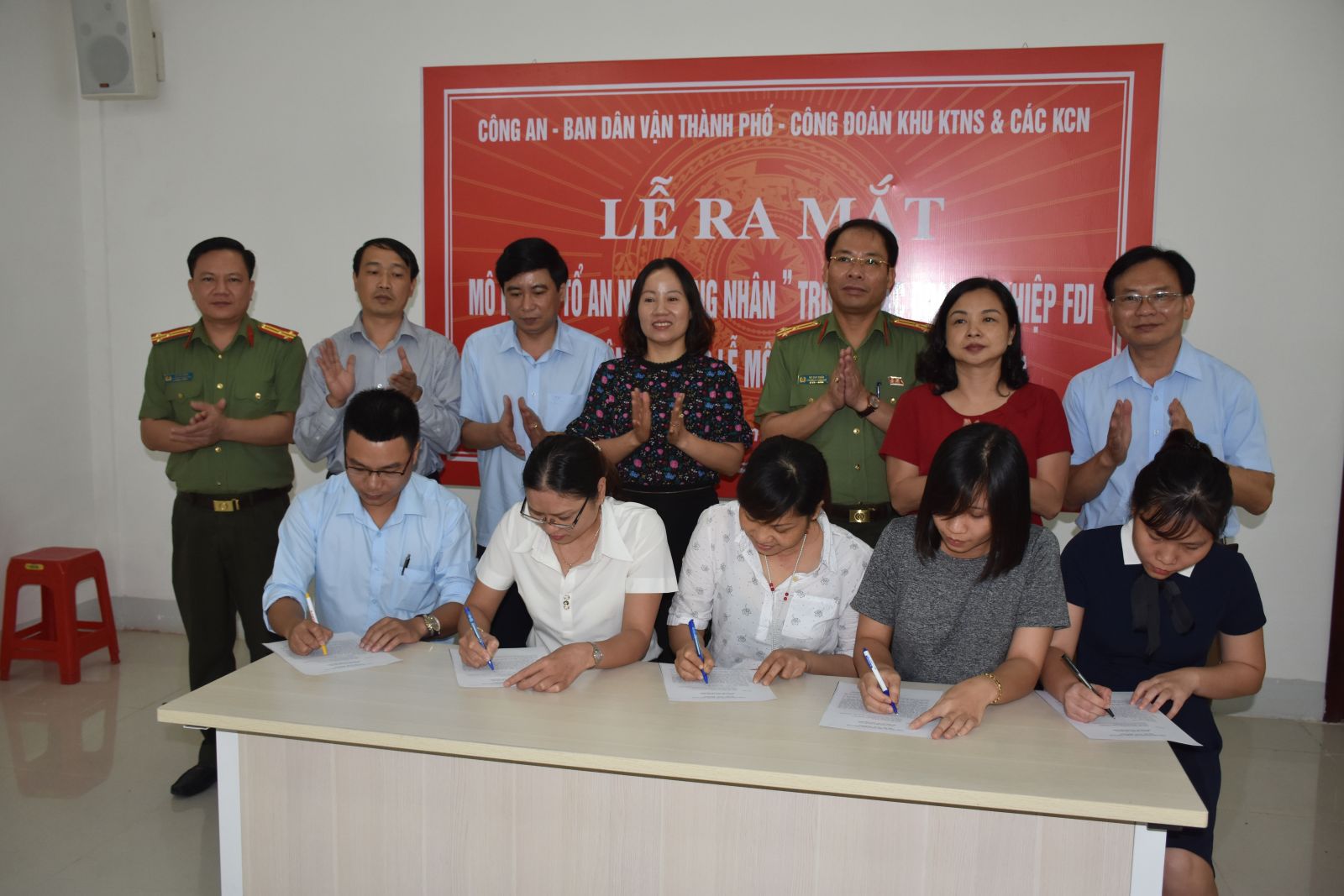 <a href="/tin-tuc-su-kien/tu-lieu" title="Tư liệu" rel="dofollow">Tư liệu</a>
