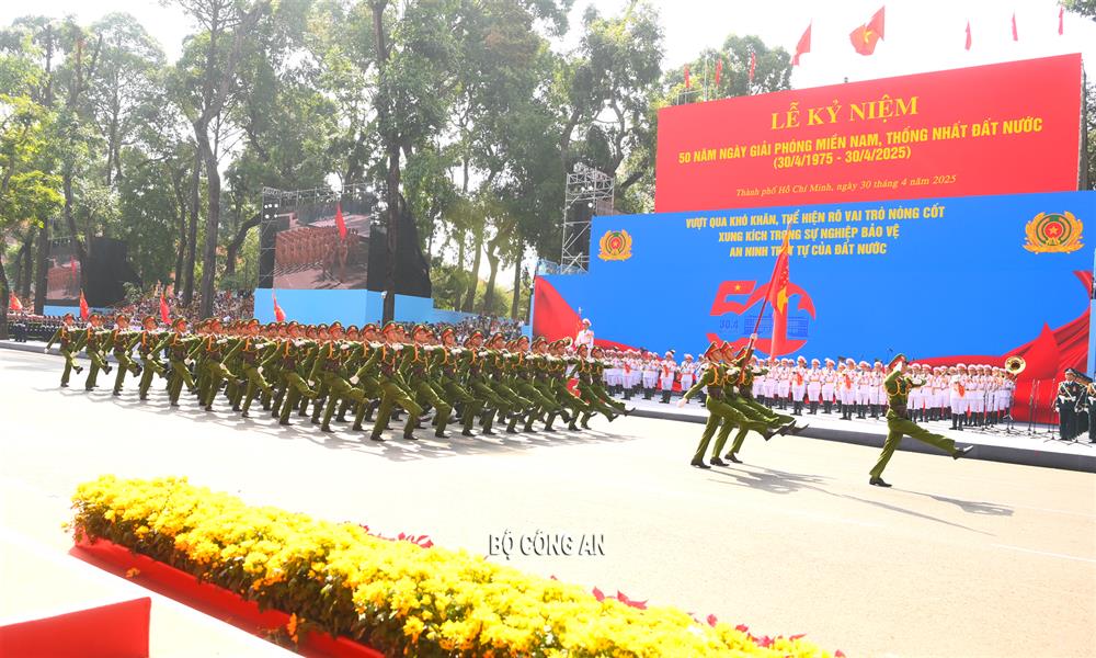 <a href="/tin-tuc-su-kien/tu-lieu" title="Tư liệu" rel="dofollow">Tư liệu</a>
