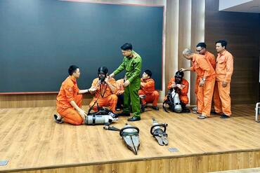 <a href="/tin-tuc-su-kien/tin-hoat-dong" title="Tin hoạt động" rel="dofollow">Tin hoạt động</a>