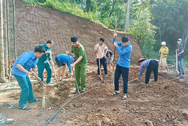 <a href="/tin-tuc-su-kien/tin-hoat-dong" title="Tin hoạt động" rel="dofollow">Tin hoạt động</a>
