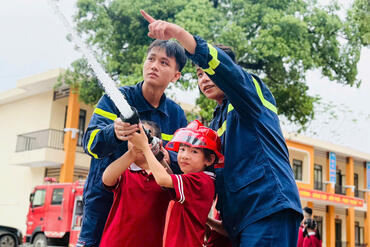 <a href="/tin-tuc-su-kien/tin-hoat-dong" title="Tin hoạt động" rel="dofollow">Tin hoạt động</a>