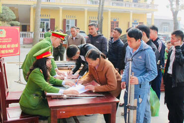 <a href="/tin-tuc-su-kien/tin-hoat-dong" title="Tin hoạt động" rel="dofollow">Tin hoạt động</a>