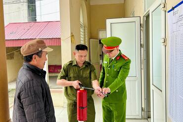 <a href="/tin-tuc-su-kien/tin-hoat-dong" title="Tin hoạt động" rel="dofollow">Tin hoạt động</a>