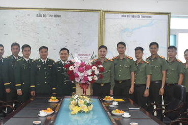 <a href="/tin-tuc-su-kien/tin-hoat-dong" title="Tin hoạt động" rel="dofollow">Tin hoạt động</a>