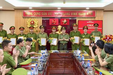 <a href="/tin-tuc-su-kien/tin-hoat-dong" title="Tin hoạt động" rel="dofollow">Tin hoạt động</a>