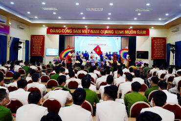 <a href="/tin-tuc-su-kien/tin-hoat-dong" title="Tin hoạt động" rel="dofollow">Tin hoạt động</a>