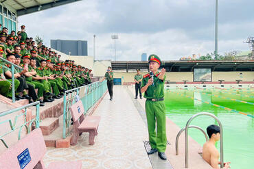 <a href="/tin-tuc-su-kien/tin-hoat-dong" title="Tin hoạt động" rel="dofollow">Tin hoạt động</a>