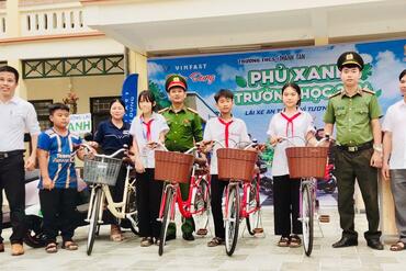 <a href="/tin-tuc-su-kien/tin-hoat-dong" title="Tin hoạt động" rel="dofollow">Tin hoạt động</a>